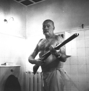 Hemingway50_escopeta_suicidio.g[1]